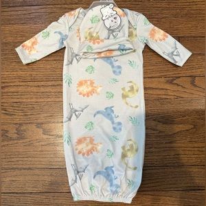 NWT Angel Face Newborn Gown and Hat Set